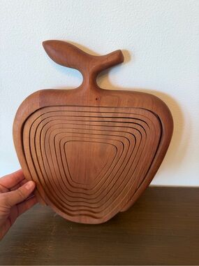 Vintage Wooden Apple Foldable Basket - Brown